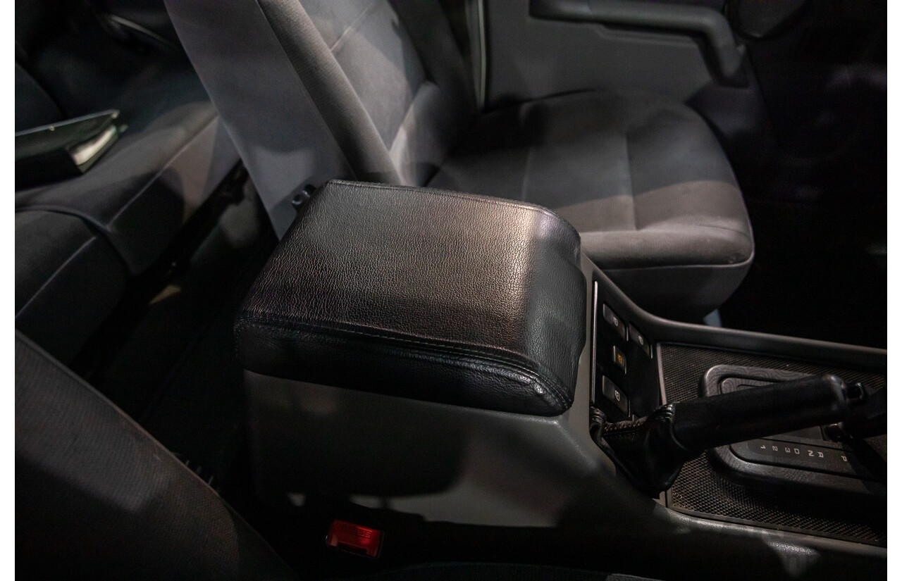 6/1999 Land Rover Discovery SE7 (4x4) 4d Wagon White V8 4.0L