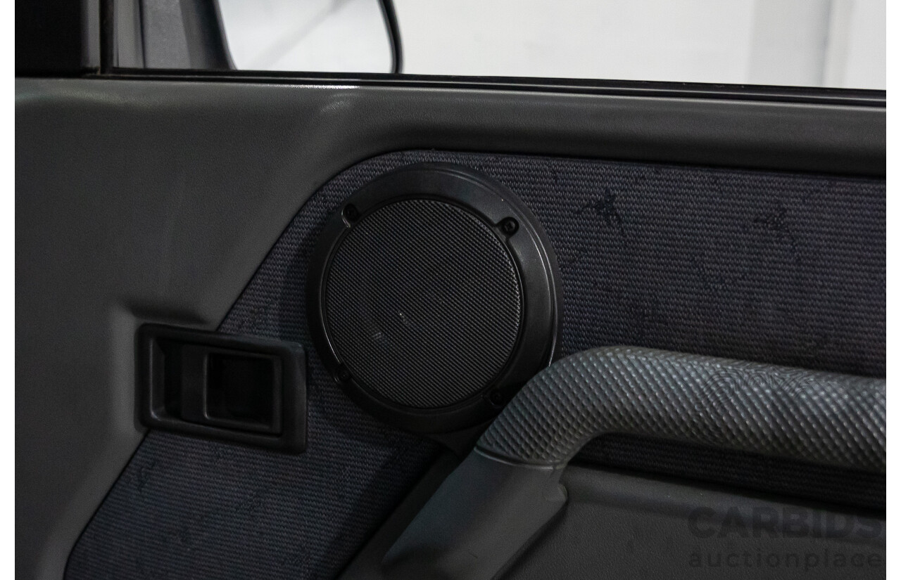 6/1999 Land Rover Discovery SE7 (4x4) 4d Wagon White V8 4.0L