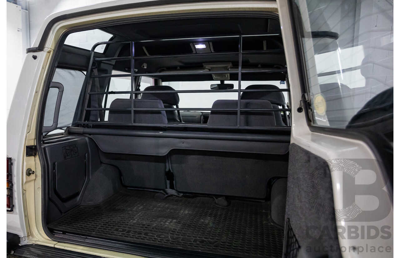 6/1999 Land Rover Discovery SE7 (4x4) 4d Wagon White V8 4.0L