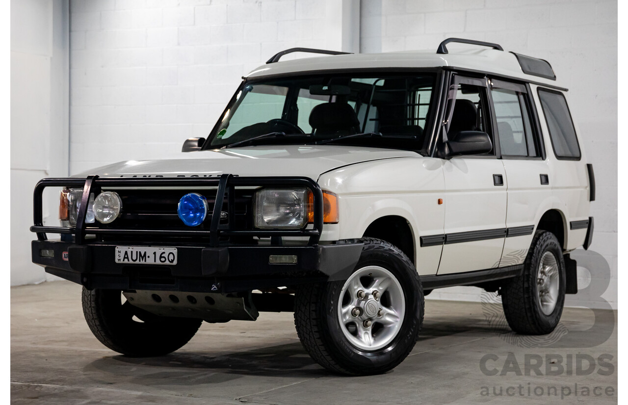 6/1999 Land Rover Discovery SE7 (4x4) 4d Wagon White V8 4.0L