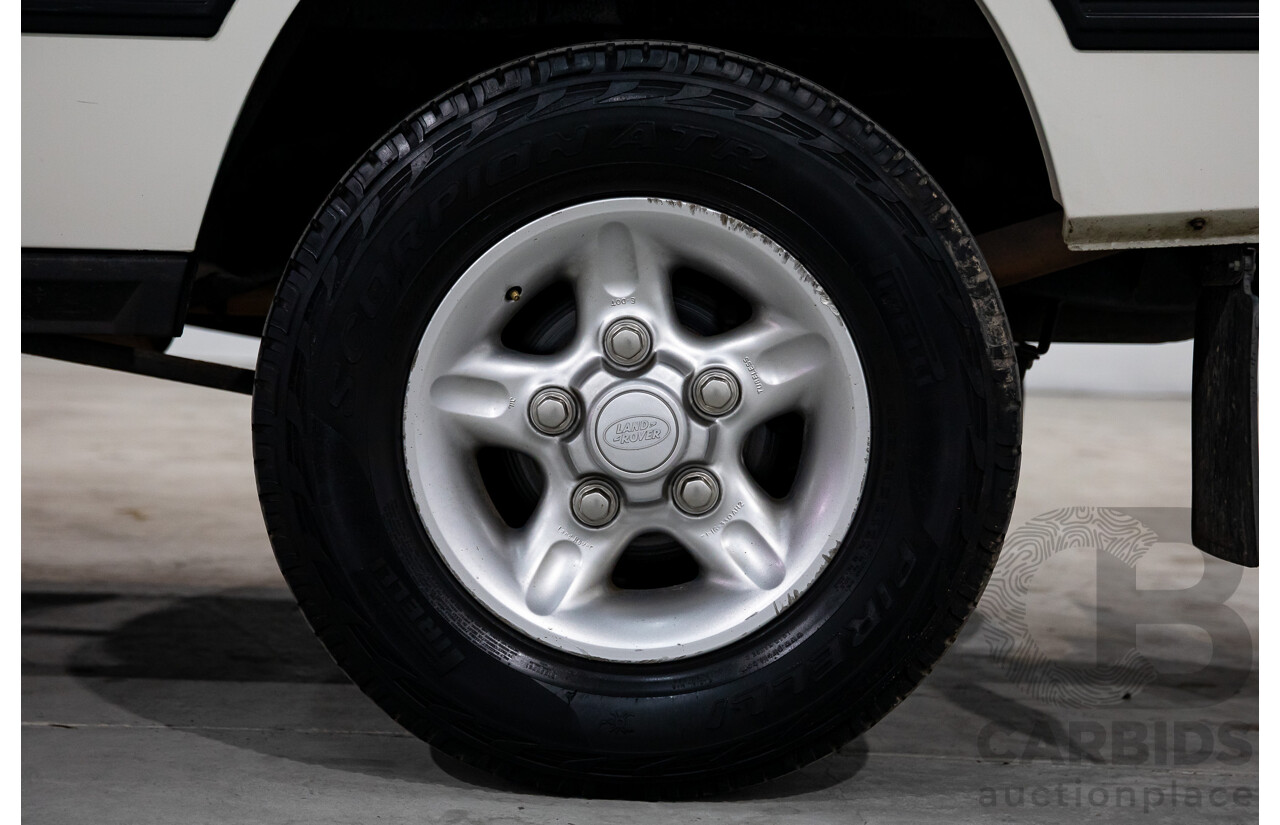 6/1999 Land Rover Discovery SE7 (4x4) 4d Wagon White V8 4.0L