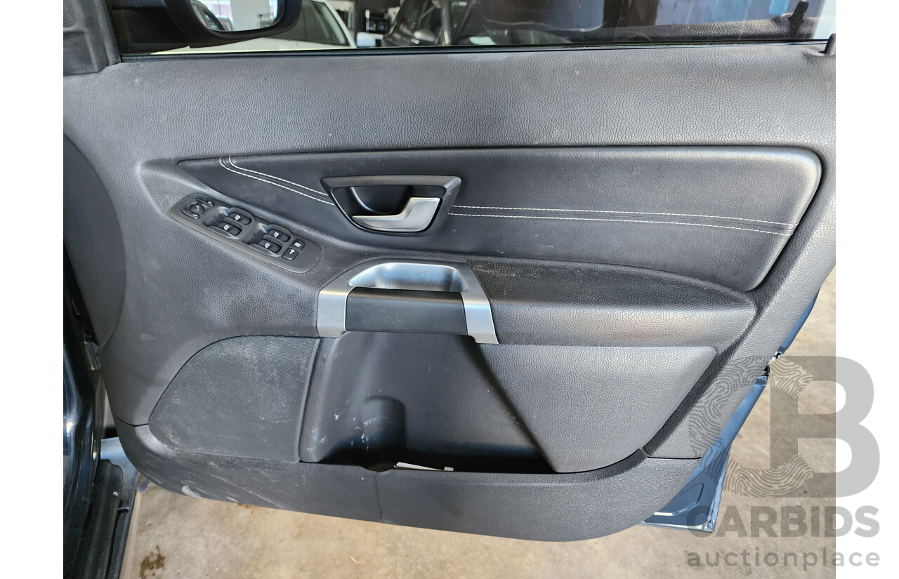 2/2014 Volvo XC90 D5 R-Design (AWD)  MY14 4d Wagon Blue Turbo Diesel 2.4L