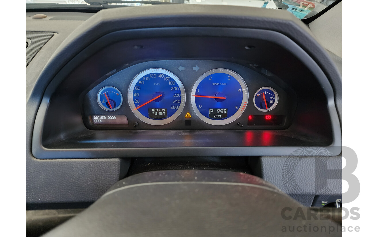 2/2014 Volvo XC90 D5 R-Design (AWD)  MY14 4d Wagon Blue Turbo Diesel 2.4L