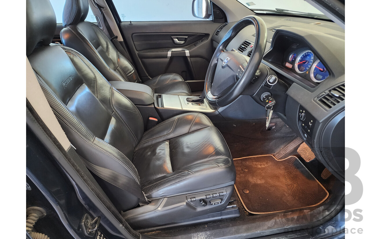 2/2014 Volvo XC90 D5 R-Design (AWD)  MY14 4d Wagon Blue Turbo Diesel 2.4L