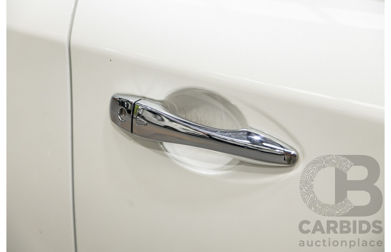 08/2017 Nissan Pathfinder ST R52 MY17 Series 2 4D Wagon White V6 3.5L