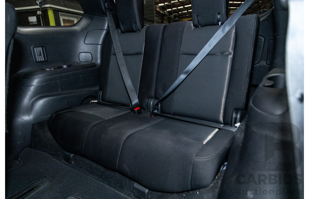 08/2017 Nissan Pathfinder ST R52 MY17 Series 2 4D Wagon White V6 3.5L