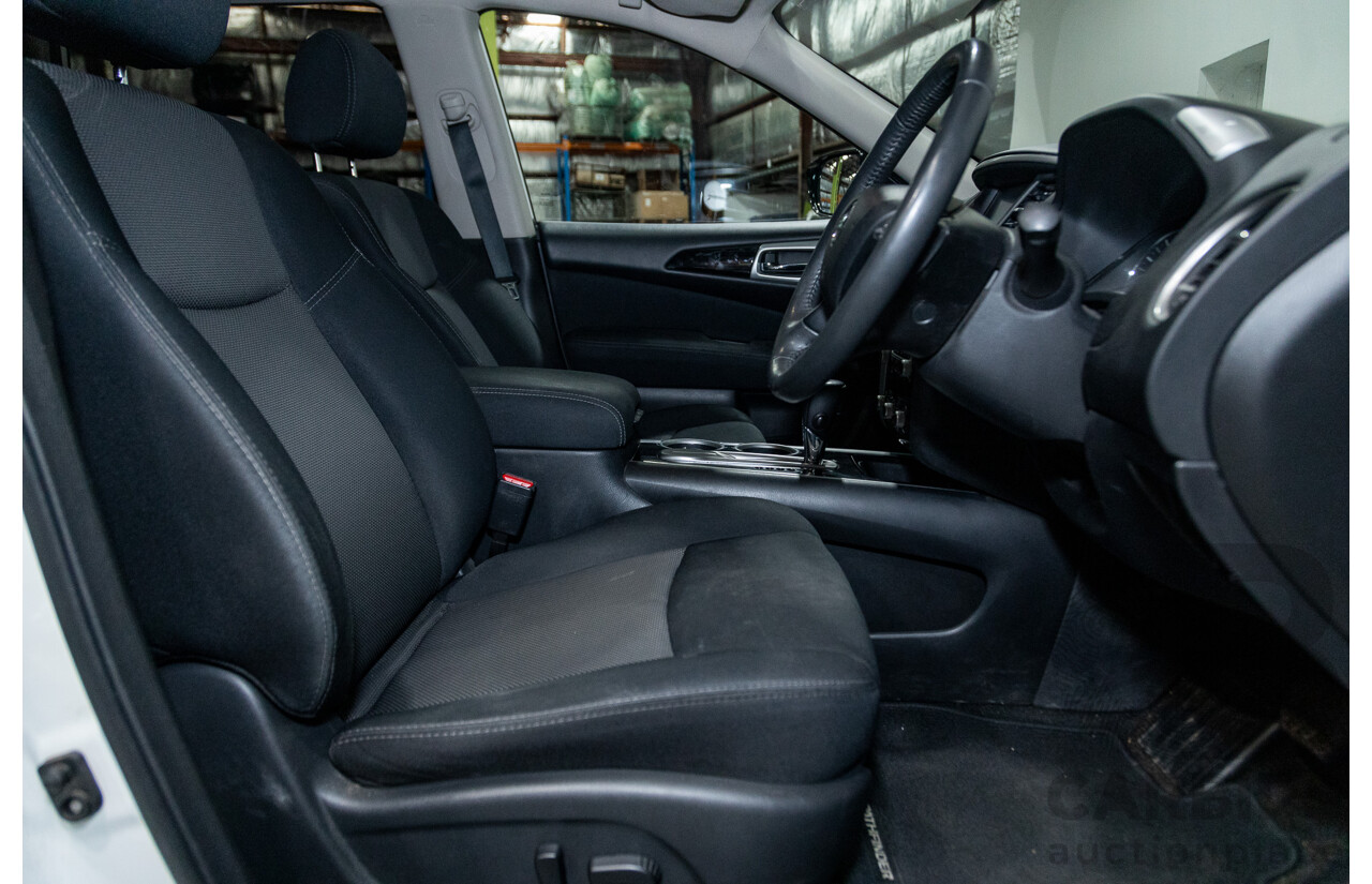 08/2017 Nissan Pathfinder ST R52 MY17 Series 2 4D Wagon White V6 3.5L