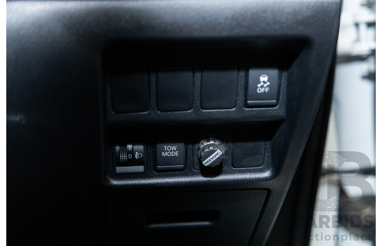 08/2017 Nissan Pathfinder ST R52 MY17 Series 2 4D Wagon White V6 3.5L