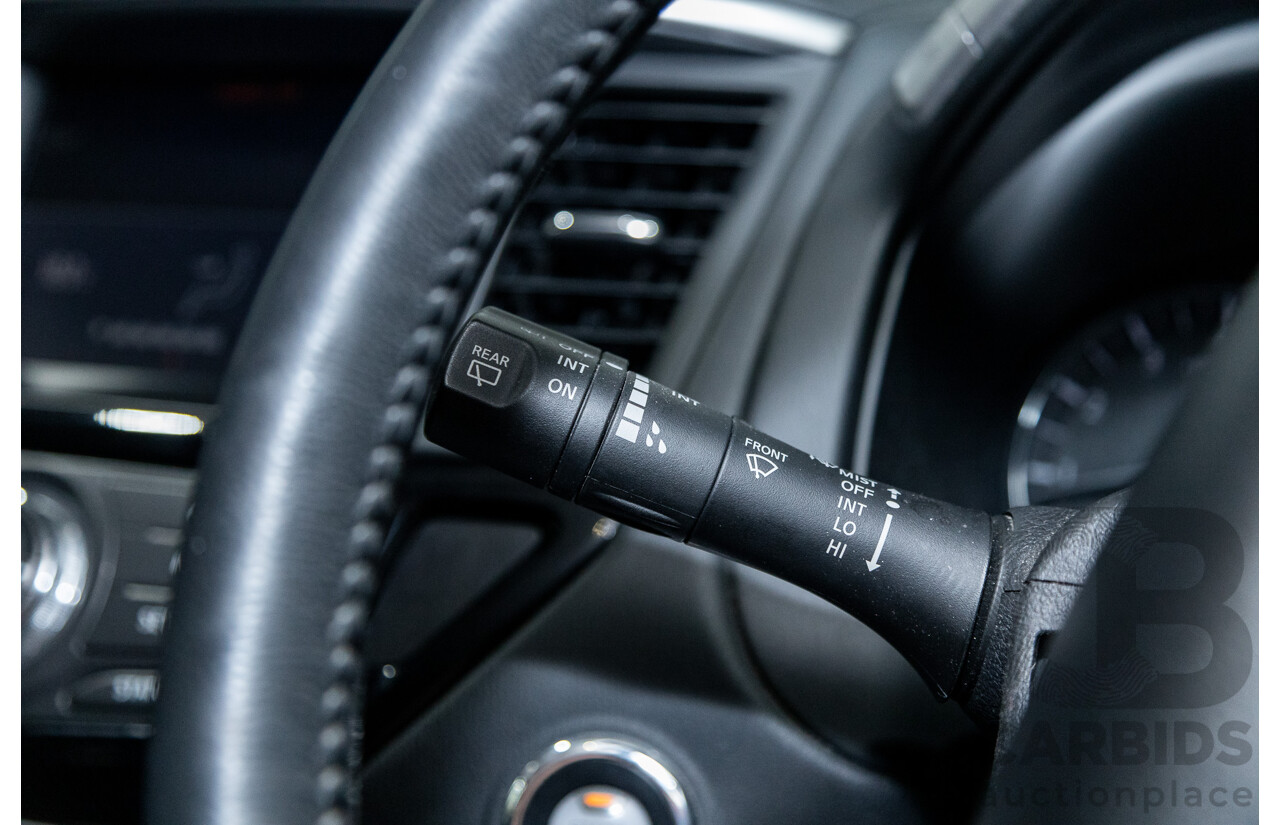 08/2017 Nissan Pathfinder ST R52 MY17 Series 2 4D Wagon White V6 3.5L