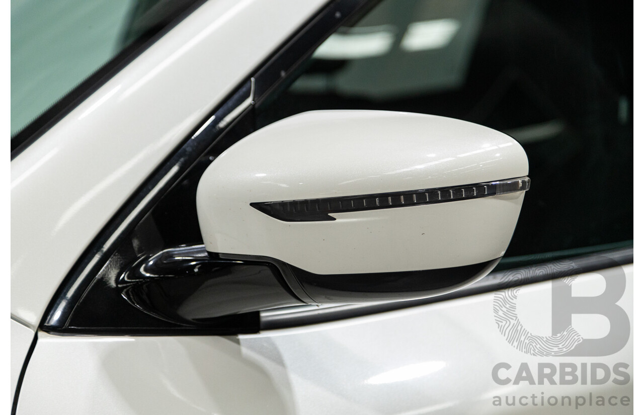 08/2017 Nissan Pathfinder ST R52 MY17 Series 2 4D Wagon White V6 3.5L