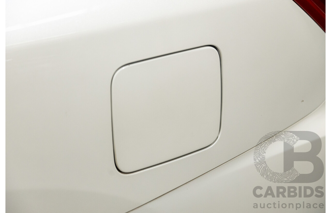 08/2017 Nissan Pathfinder ST R52 MY17 Series 2 4D Wagon White V6 3.5L