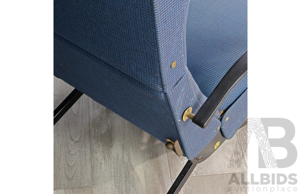 P40 Lounge Chair by Osvaldo Borsani for Tecno