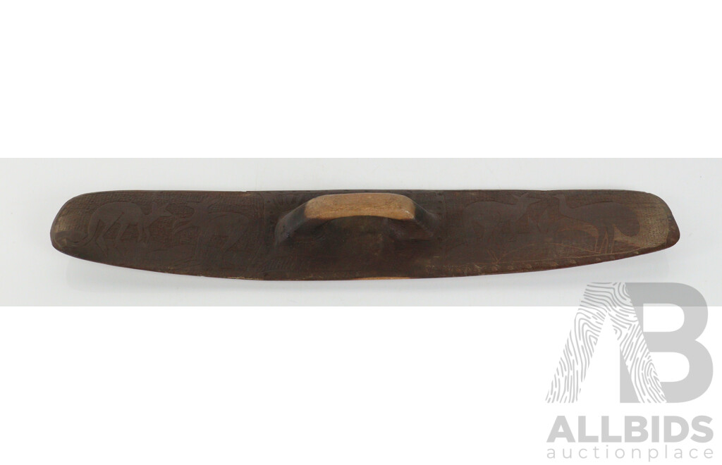 Vintage Australian Indigenous Aboriginal Mulga Wood Shield with Carved Coat of Arms Detail