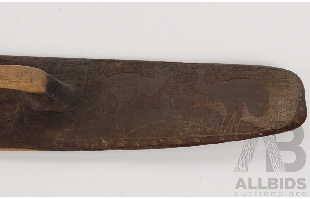 Vintage Australian Indigenous Aboriginal Mulga Wood Shield with Carved Coat of Arms Detail