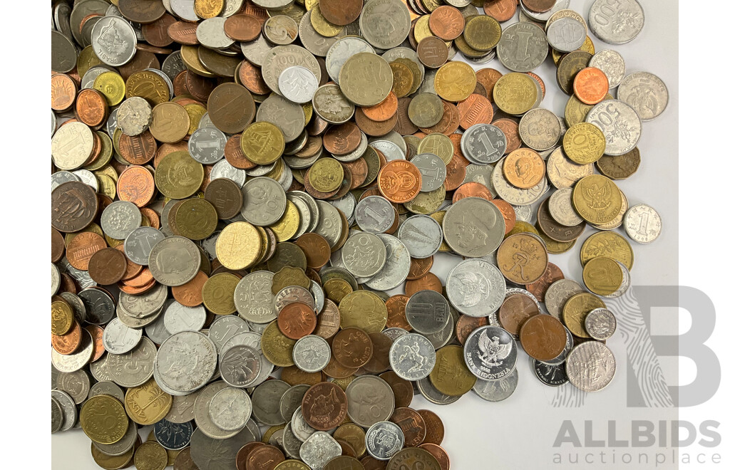 Collection of Vintage International Coins Including India KGV, Germany, Spain, Indonesia, PNG, Sri Lanka, Brazil, China, Argentina, Malaysia, Phillipines, UK, Greece, USA and More - Approximately 3.8 Kilograms