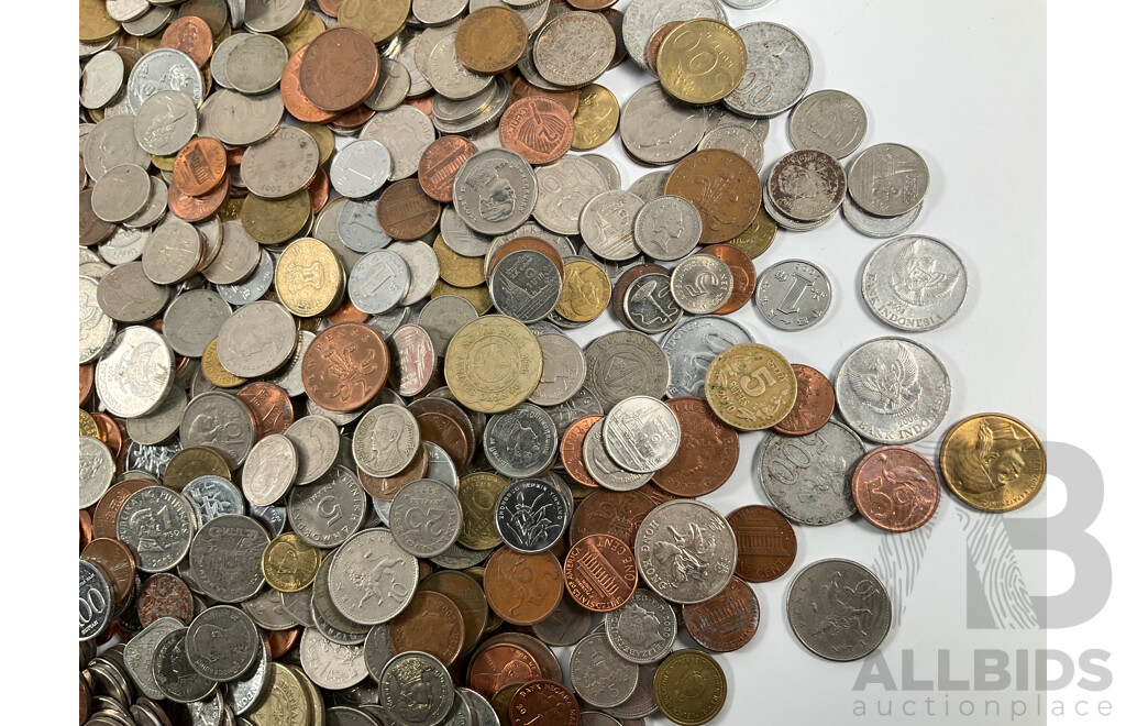 Collection of International Coins Including Hong Kong, France, USA, United Kingdom, Philippines, Thailand, Fiji, Greece with Indonesian Bank Notes, Vintage Westpack Bank Bag  - Approximately 3 Kilograms