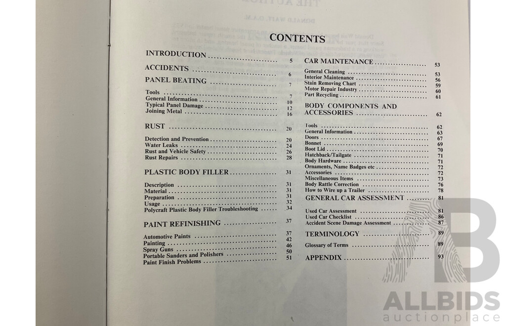 SP Murray Books Holden HX-HZ Workshop Manual and Gregory's Car Body Repairs