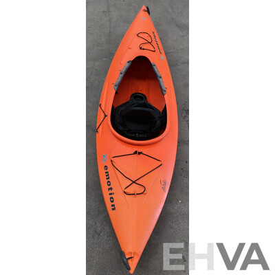 Emotion Glide 3 Meter Sit in Kayak