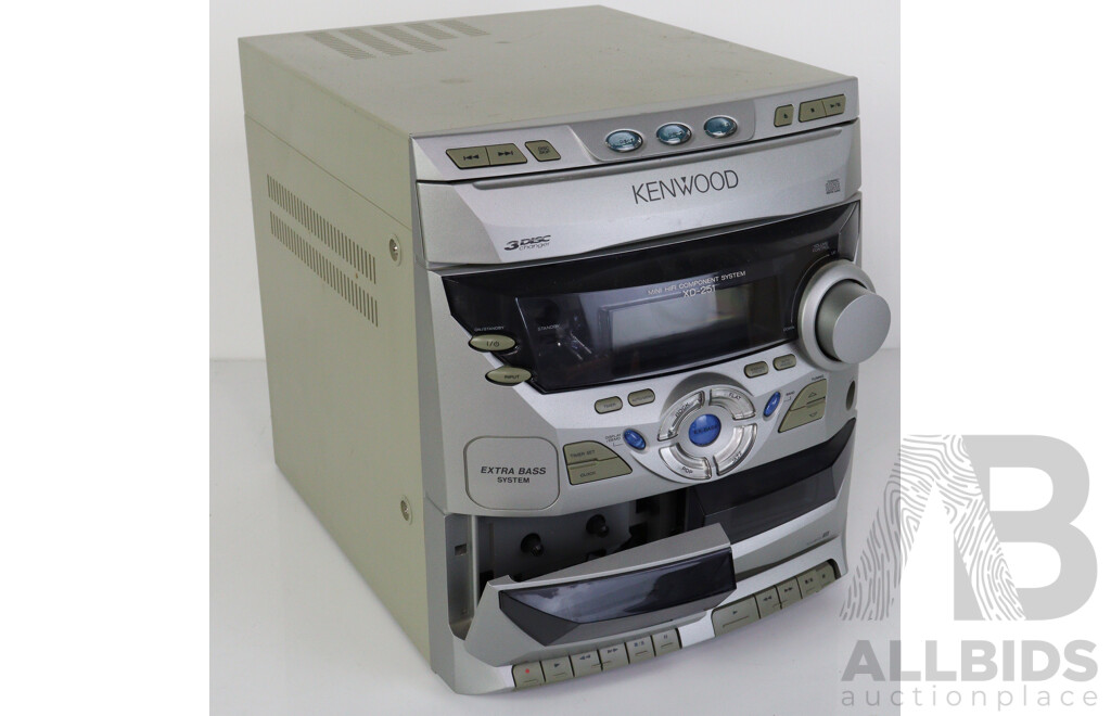 Kenwood Mini Hi Fi  Component System XD 251 with Pair LS 351 Kenwood Bass Reflex Speakers