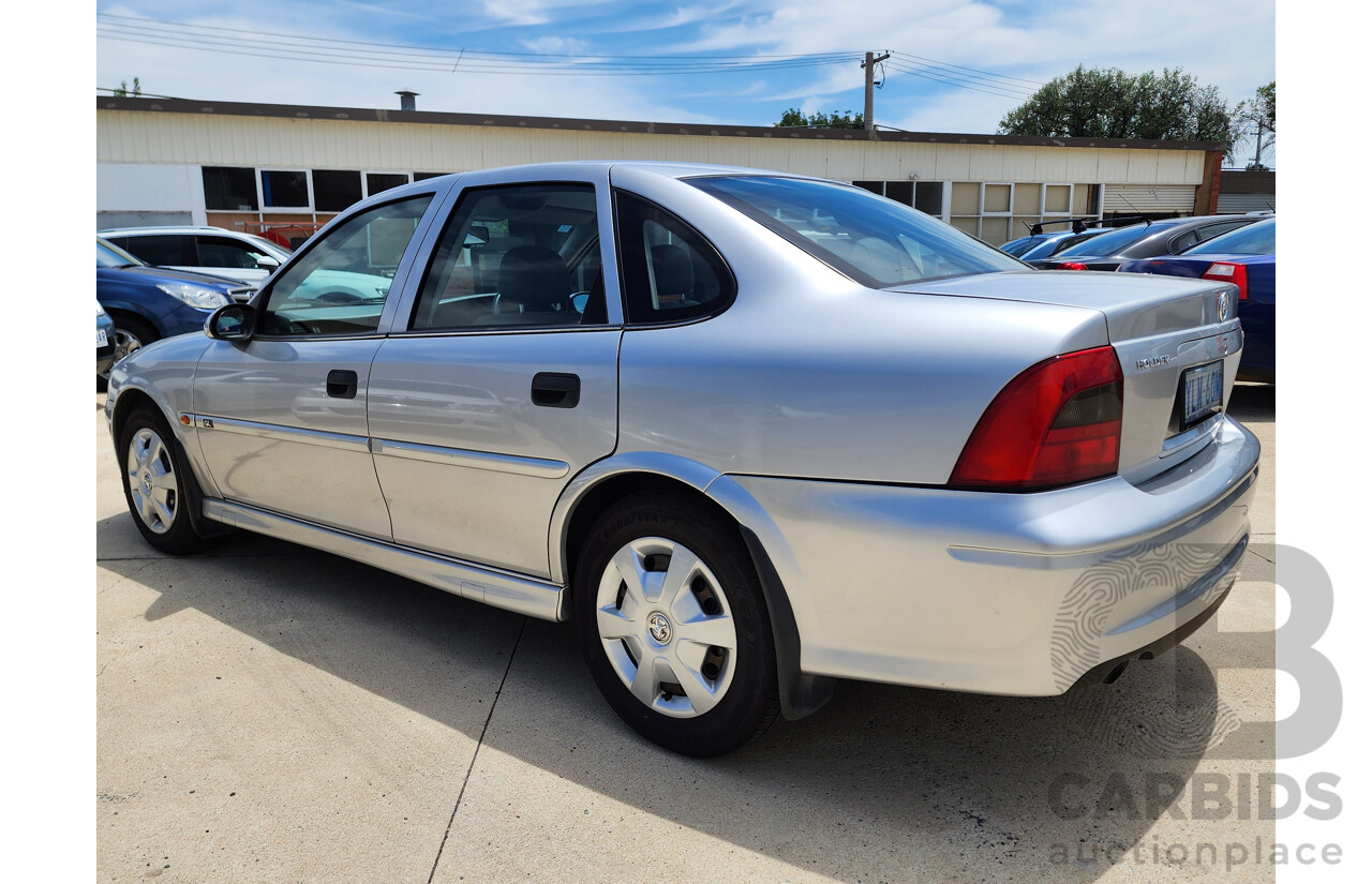 1/2001 Holden Vectra GL JSII 4d Sedan Silver 2.2L