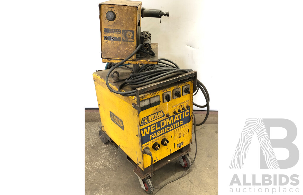 WIA Weldmatic Fabricator MIG Welder with W-17 Wire Feeder