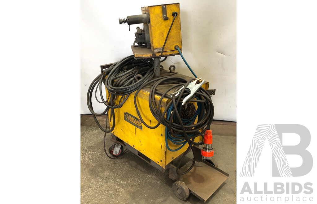 WIA Weldmatic Fabricator MIG Welder with W-17 Wire Feeder