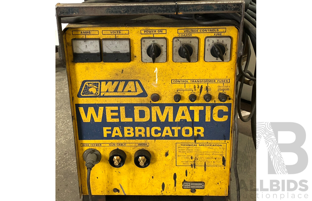 WIA Weldmatic Fabricator MIG Welder with W-17 Wire Feeder