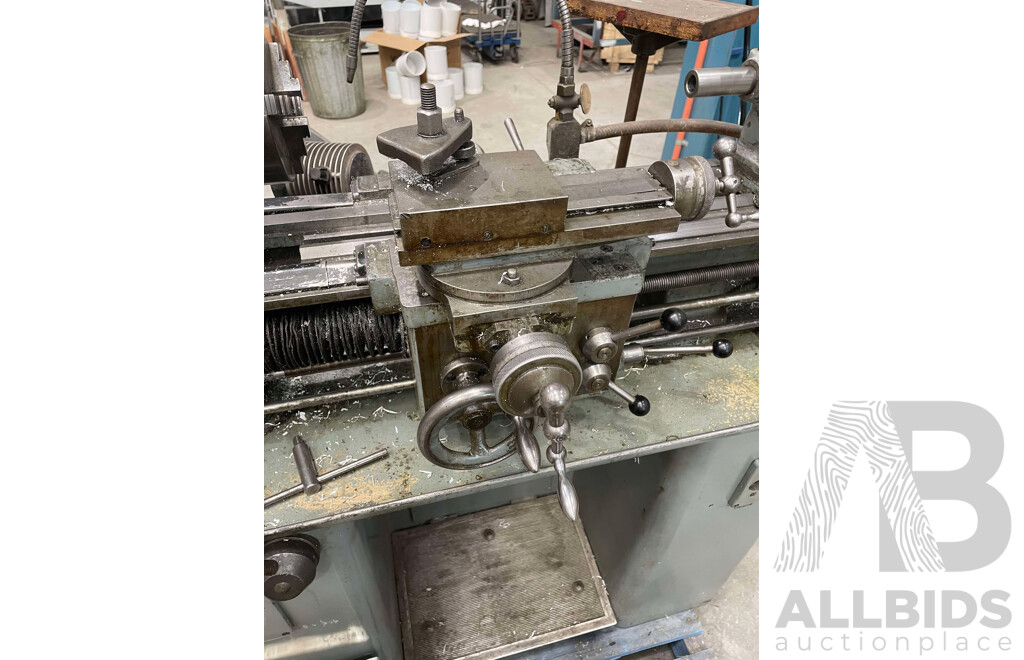 Leinen Lead and Pull Lathe - Type LZ4S