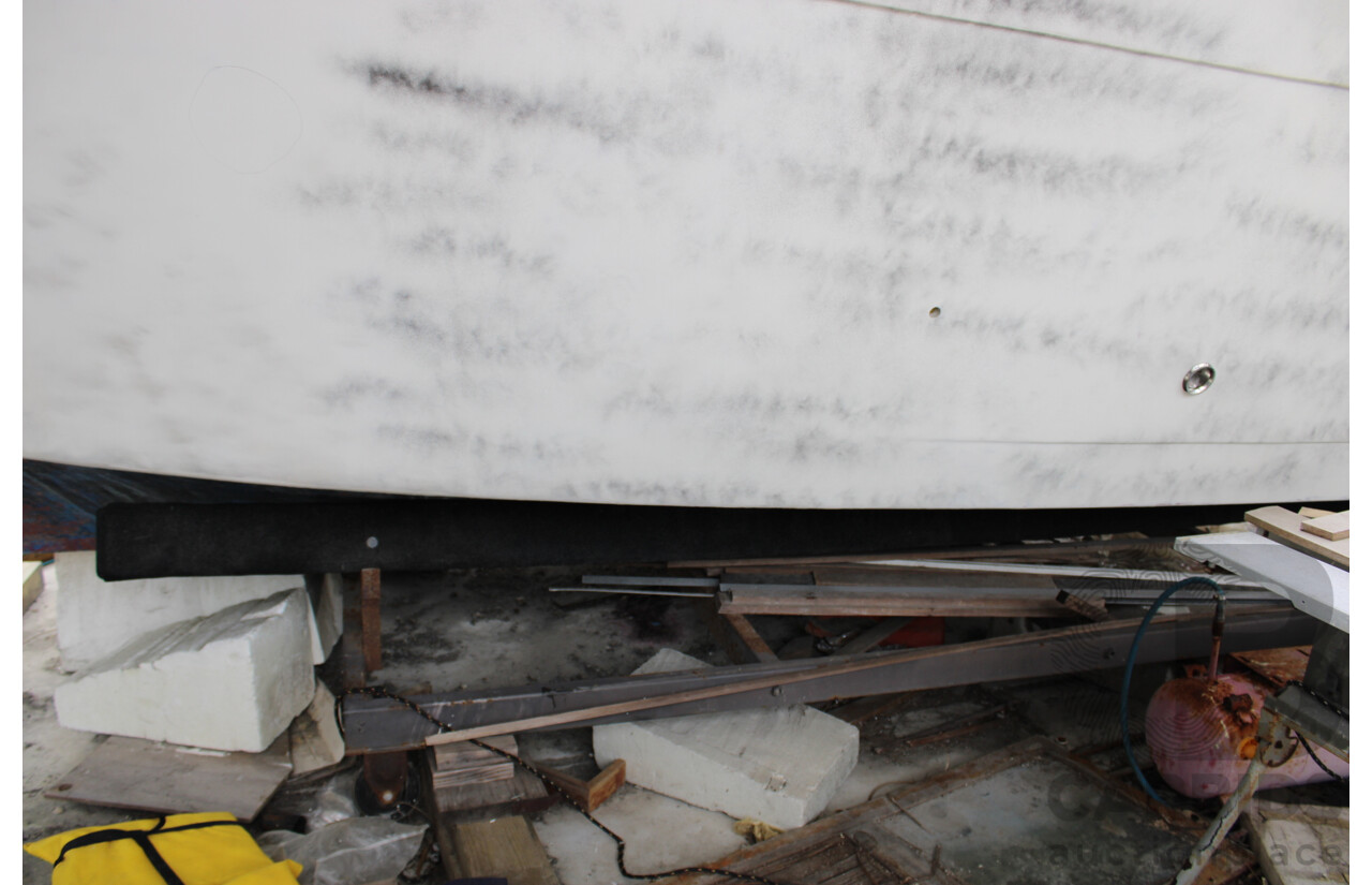 1982 Mariner 30ft Flybridge Cruiser Twin Mercruiser 5.7L - Project