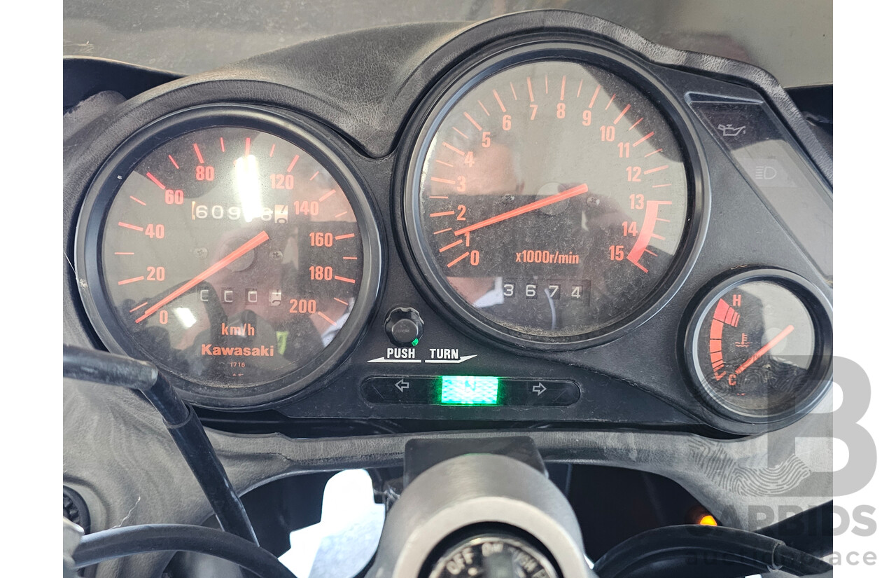 11/2003 Kawasaki ZZR250 Motorcycle Black 248cc