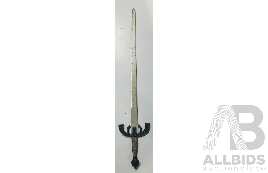Display One Handed Long Sword with Weighted Pommel