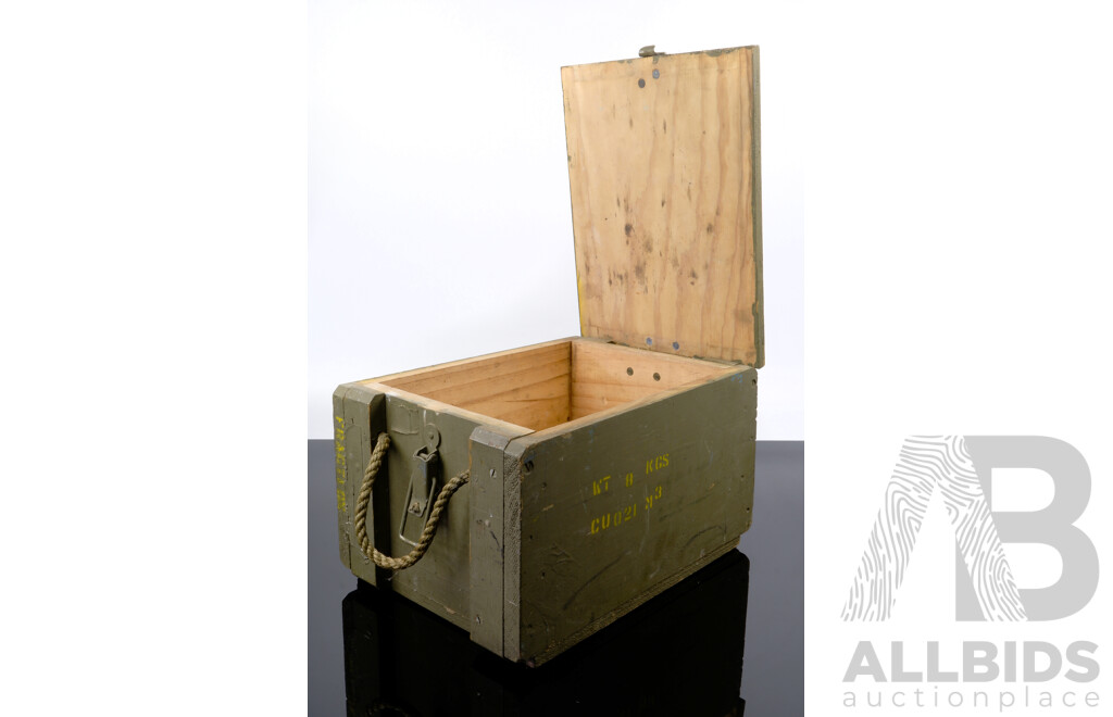Vintage Miliraty Explosives Box - Lot 1594868 | ALLBIDS