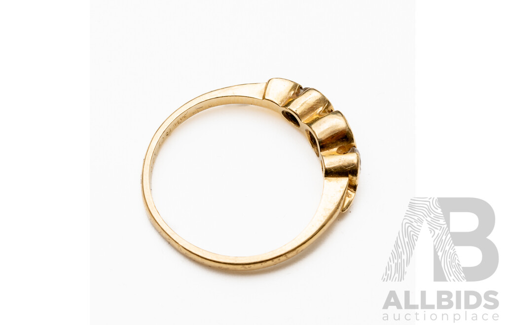 18ct Michael Hill Diamond Trilogy Ring, TDW0.50ct, Size N, 2.69 Grams