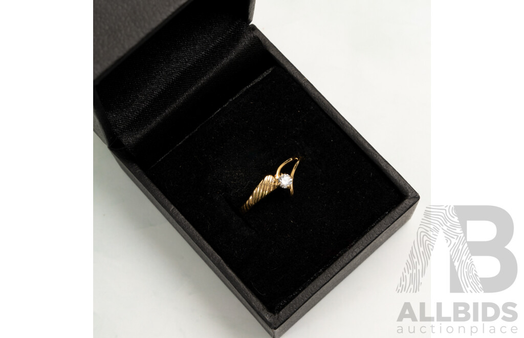 18ct Vintage Cubic Zirconia Ring, Size N, 1.52 Grams