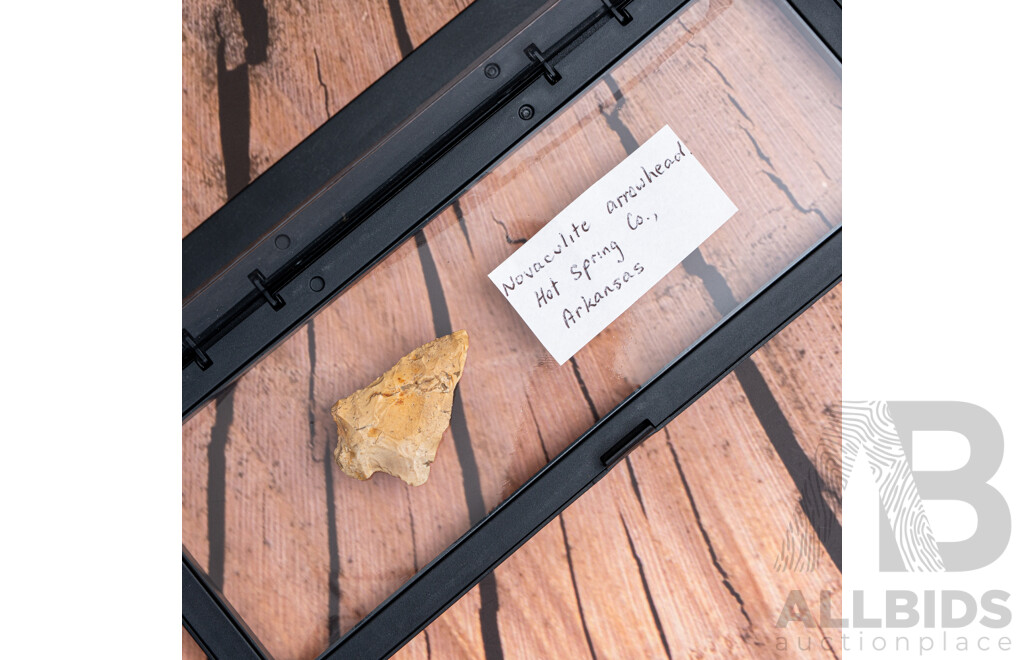 Collection Three Ancient North American Items Comprising Projectile Point, Novaculite Arrowhead & Mogollon Culture Pottery Sherd, All in Collectors Cases