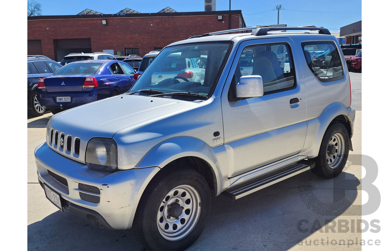 8/2009 Suzuki Jimny Sierra (4x4)  2d Wagon Silver 1.3L