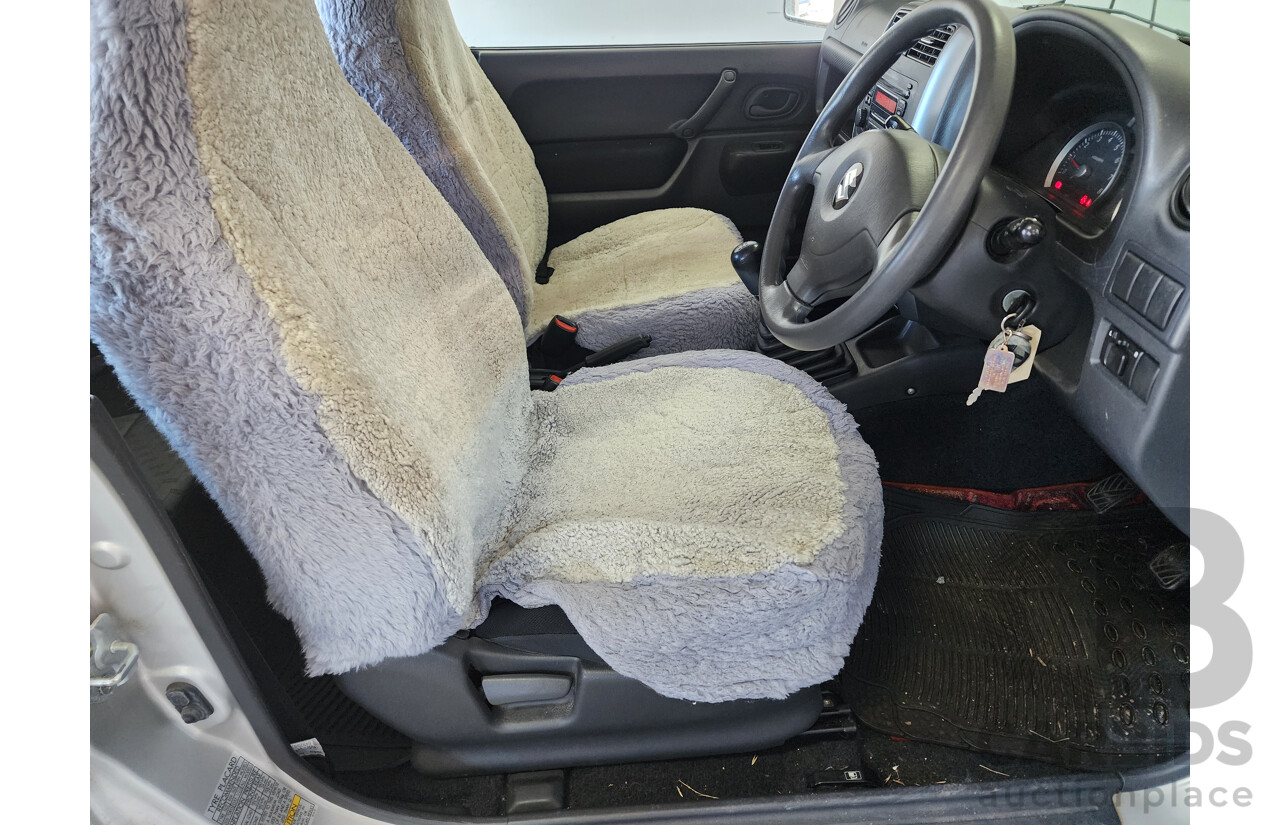 8/2009 Suzuki Jimny Sierra (4x4)  2d Wagon Silver 1.3L