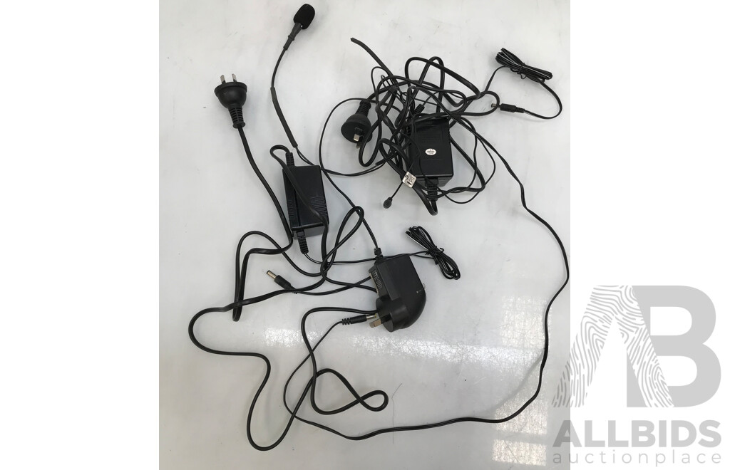 Mipro Portable Amplifier, B1 UHF Band Wireless Amplifier, and Chiayo iTalk Personal Belt Pack Amplifier - Lot of 3