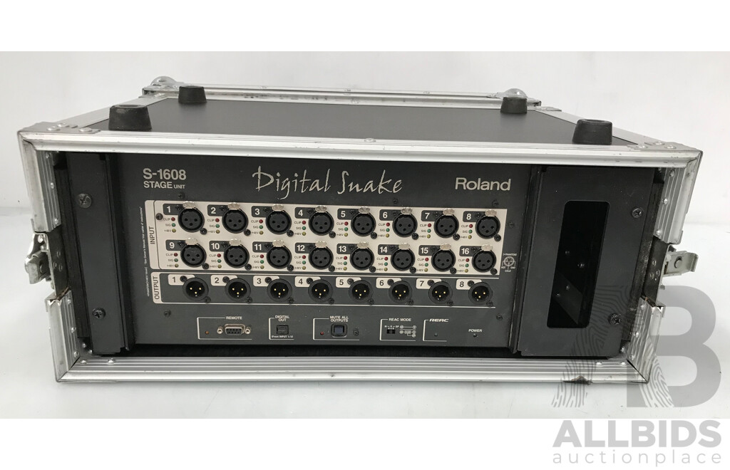 Roland 24 Channel Digital Snake (8 in 16 Out) with Road Case