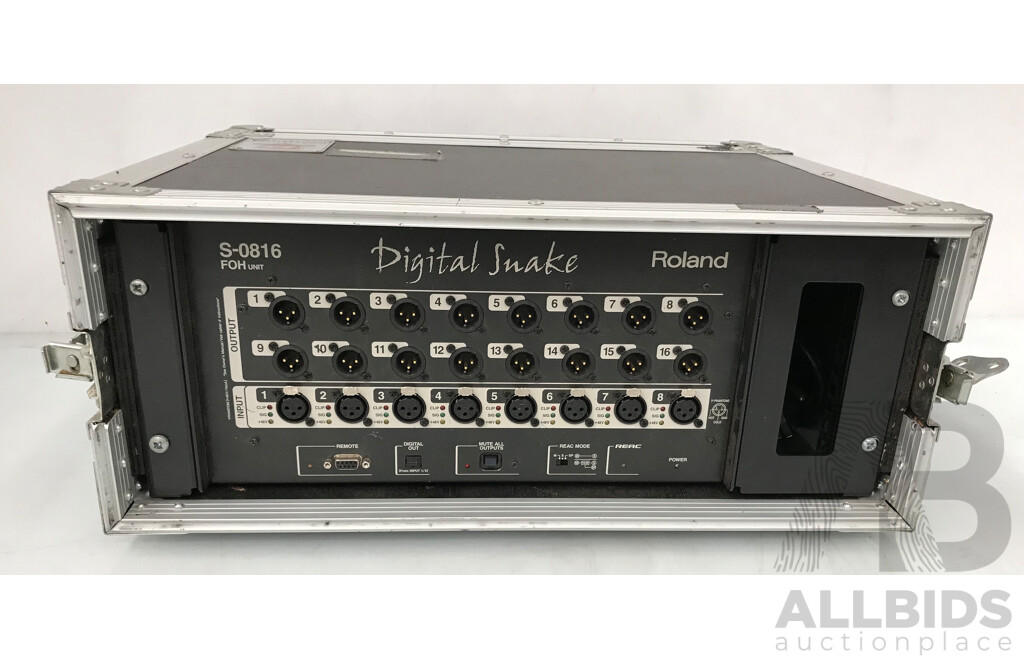 Roland 24 Channel Digital Snake (8 in 16 Out) with Road Case