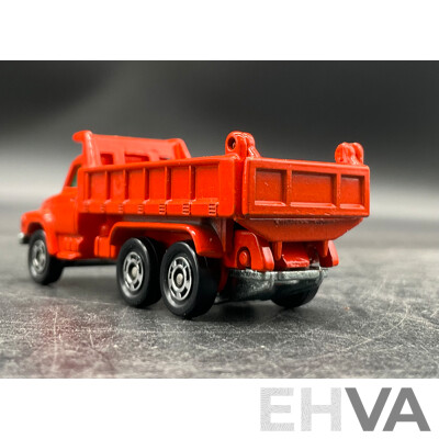 TOMICA Black Box Retired No. 16 NISSAN Diesel Dump Truck Diecast Car 1/102 - Made in Japan