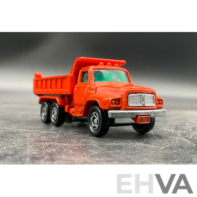TOMICA Black Box Retired No. 16 NISSAN Diesel Dump Truck Diecast Car 1/102 - Made in Japan