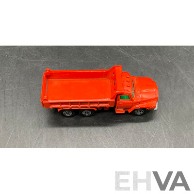 TOMICA Black Box Retired No. 16 NISSAN Diesel Dump Truck Diecast Car 1/102 - Made in Japan