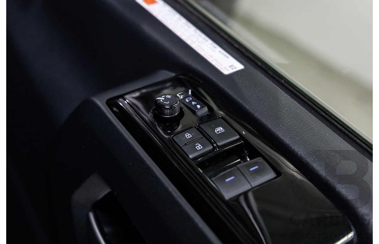 12/2019 Toyota Granvia (RWD) GDH303R 4d Wagon Graphite Metallic Turbo Diesel 2.8L - 6 Seater