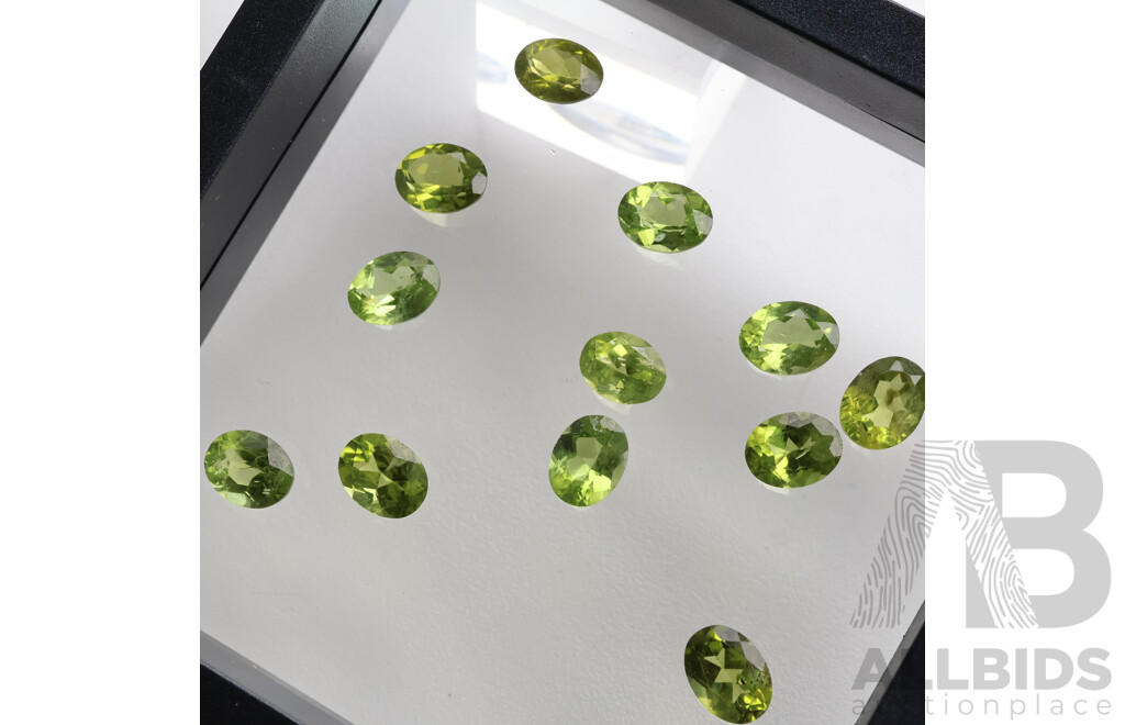 Peridot (12) Untreated Oval Faceted Unset Gemstones, 24.80ct