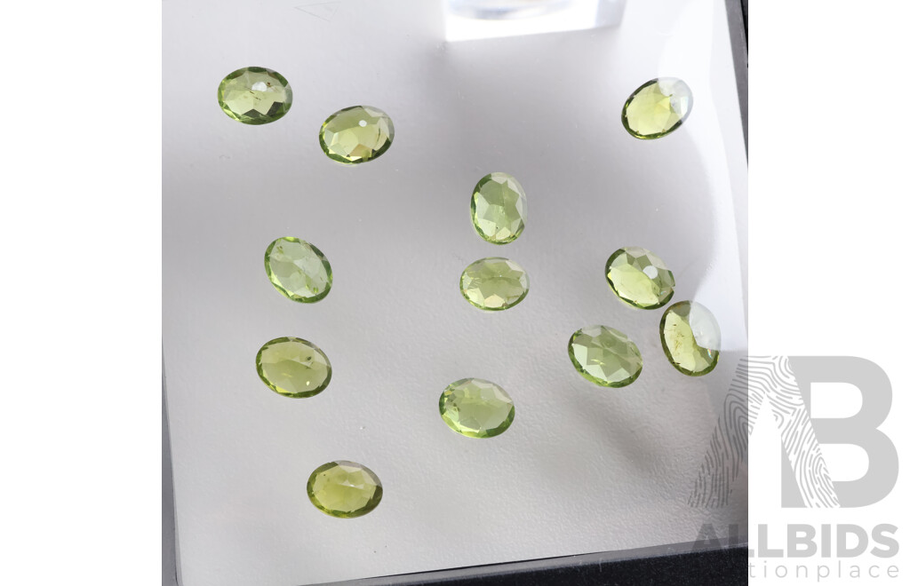 Peridot (12) Untreated Oval Faceted Unset Gemstones, 24.80ct