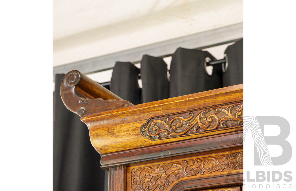 Fine Antique Japanese Carved and Pierced Hardwood Cabinet (Shodona) Profusely Decorated with Shibayama Inlay, Meiji Period (1868-1912)