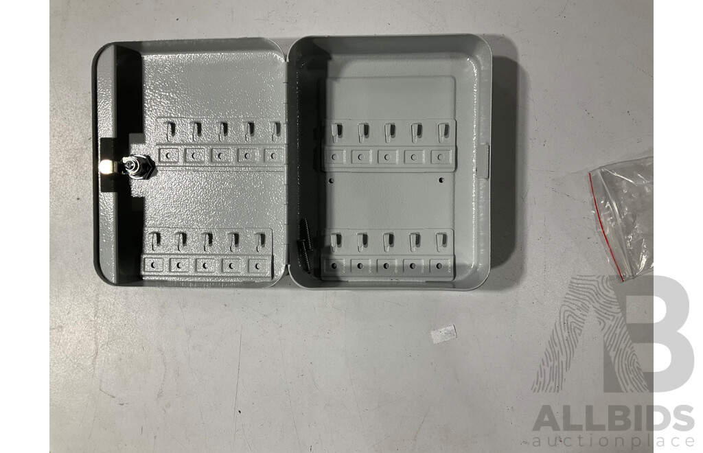 Metal Lockable Key Box with Several Key Tags