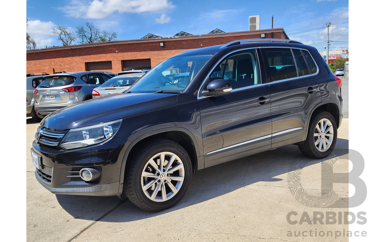 11/2014 Volkswagen Tiguan 132 TSI (4x4) 5NC MY15 4d Wagon Black 2.0L
