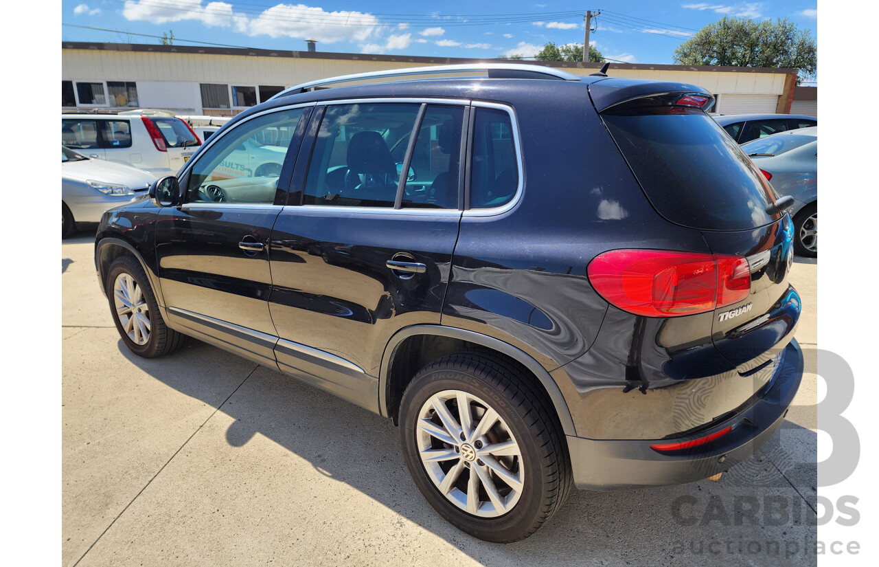 11/2014 Volkswagen Tiguan 132 TSI (4x4) 5NC MY15 4d Wagon Black 2.0L